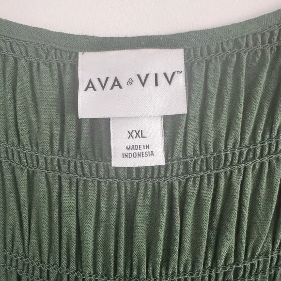 Ava & Viv Green Maxi Dress with Bishop Sleeves - Picture 3 of 3